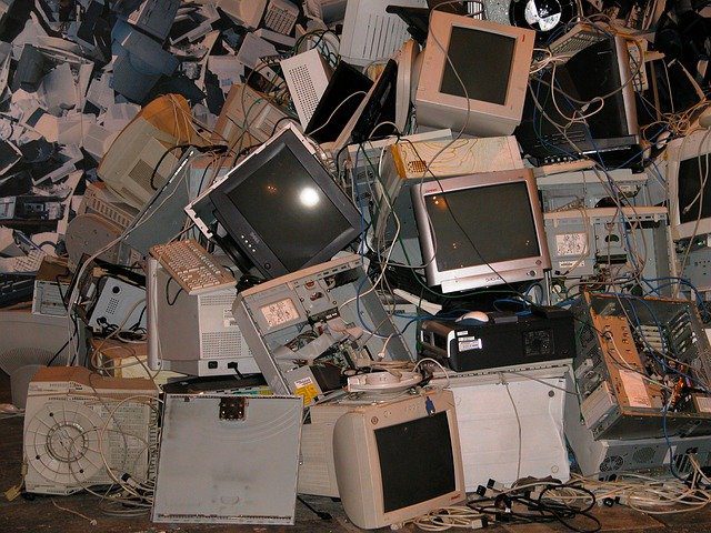 4 Ways For Companies To Deal With Electronic Waste 